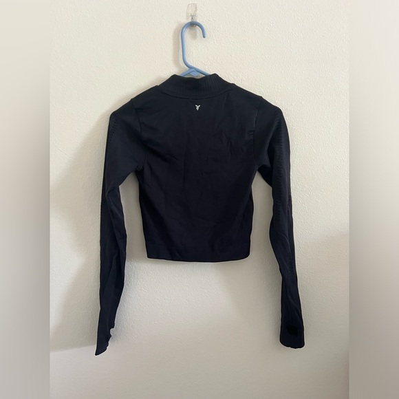 Women’s Athletic Top - Picture 2 of 4